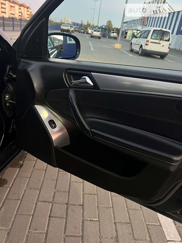 Седан Mercedes-Benz C-Class 2005 в Славуте