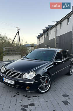 Седан Mercedes-Benz C-Class 2005 в Вигоді