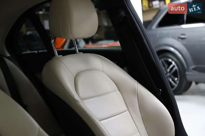 Седан Mercedes-Benz C-Class 2015 в Каменском