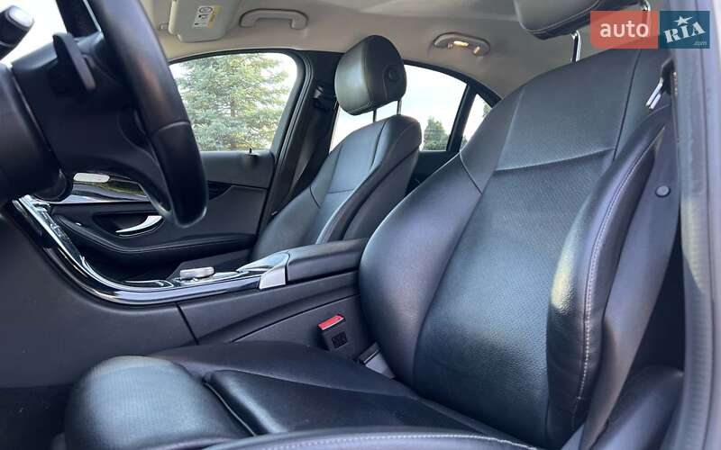 Седан Mercedes-Benz C-Class 2018 в Львові