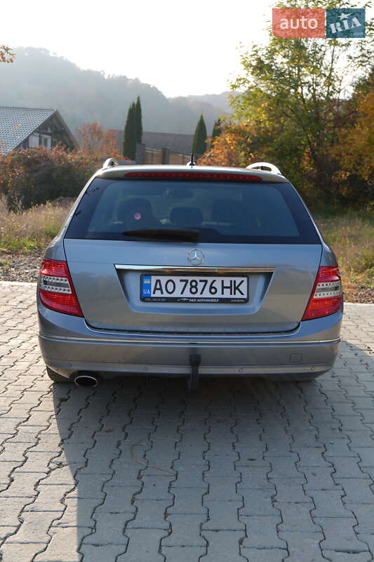 Универсал Mercedes-Benz C-Class 2008 в Хусте