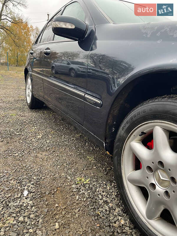 Седан Mercedes-Benz C-Class 2001 в Сарнах