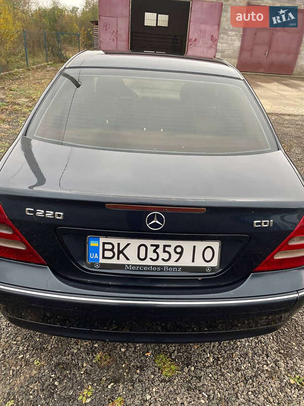 Седан Mercedes-Benz C-Class 2001 в Сарнах