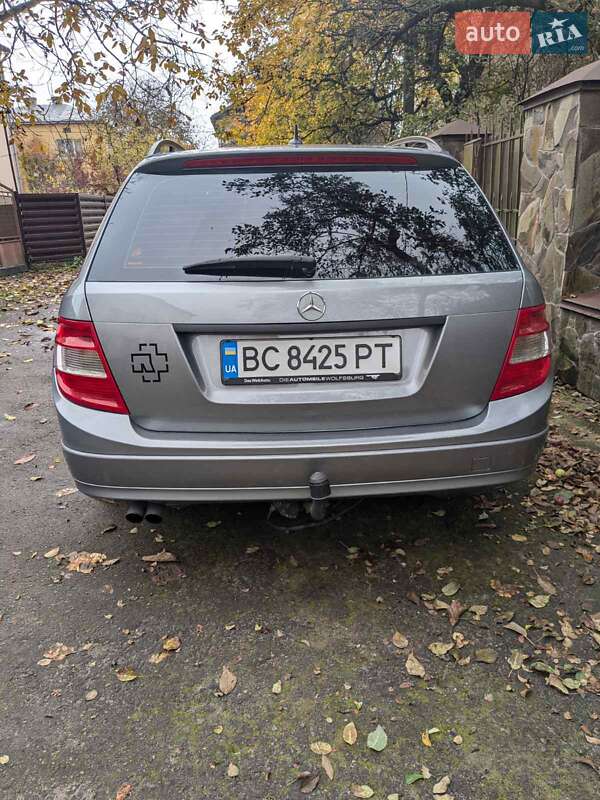 Универсал Mercedes-Benz C-Class 2009 в Львове