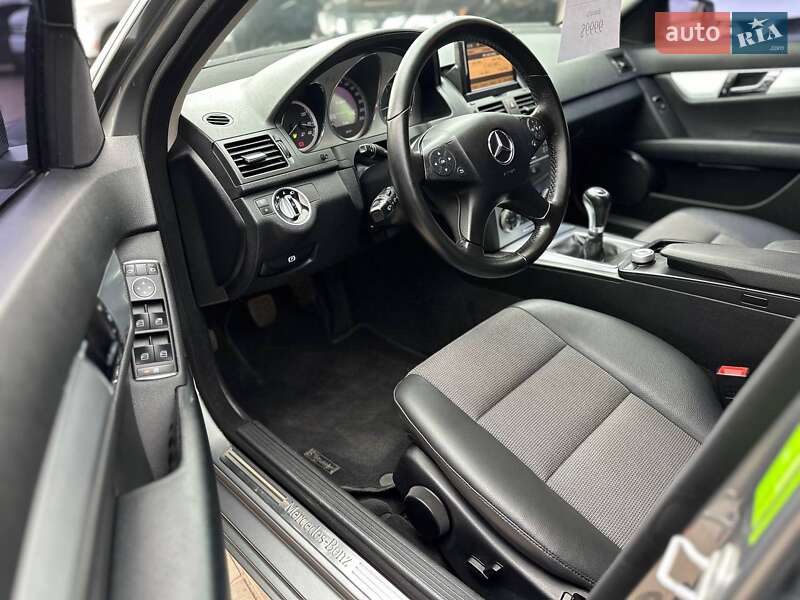 Универсал Mercedes-Benz C-Class 2010 в Кривом Роге