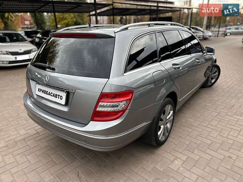 Универсал Mercedes-Benz C-Class 2010 в Кривом Роге