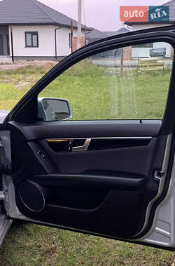 Универсал Mercedes-Benz C-Class 2011 в 