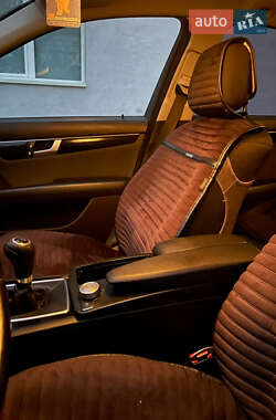 Универсал Mercedes-Benz C-Class 2011 в 