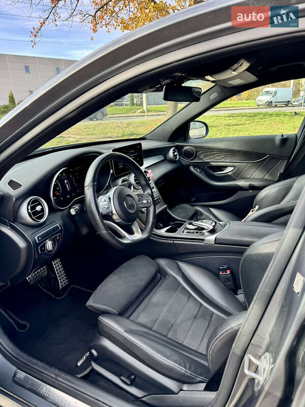 Седан Mercedes-Benz C-Class 2019 в Львові