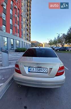 Седан Mercedes-Benz C-Class 2011 в Києві