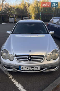 Купе Mercedes-Benz C-Class 2004 в 