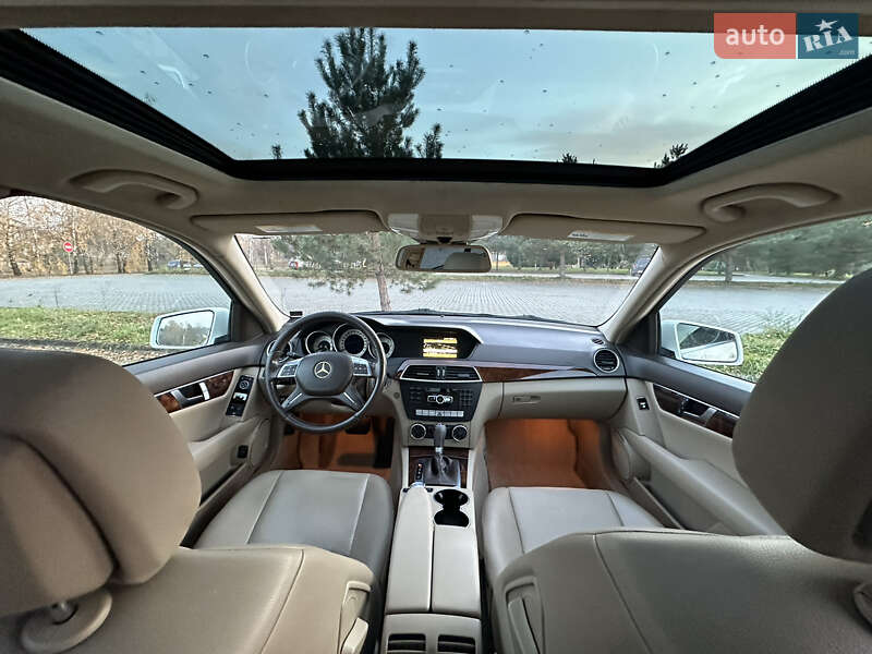 Седан Mercedes-Benz C-Class 2011 в Дрогобичі