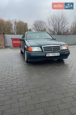 Седан Mercedes-Benz C-Class 1994 в Виннице