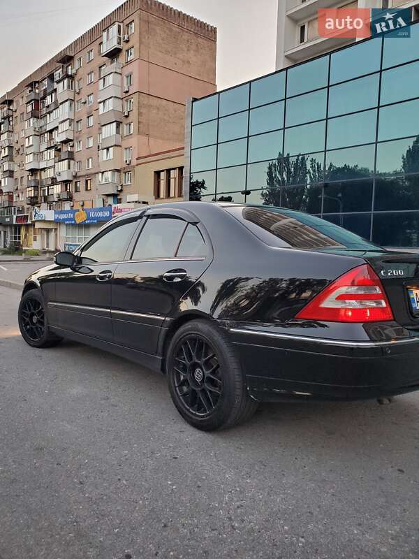 Седан Mercedes-Benz C-Class 2004 в Запорожье