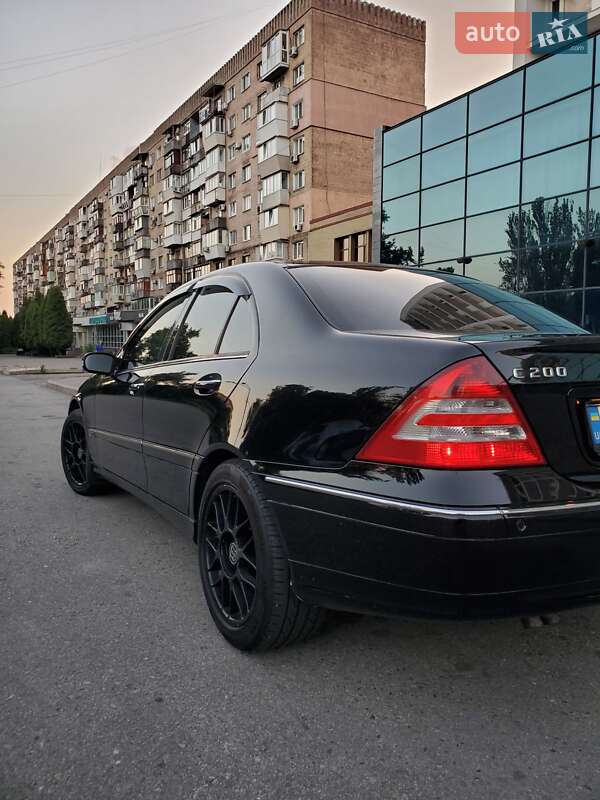 Седан Mercedes-Benz C-Class 2004 в Запорожье