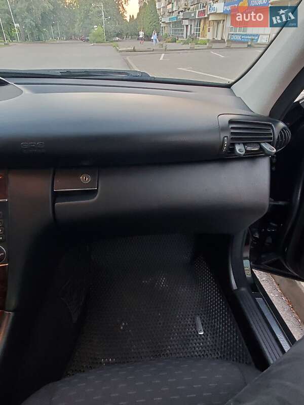 Седан Mercedes-Benz C-Class 2004 в Запорожье