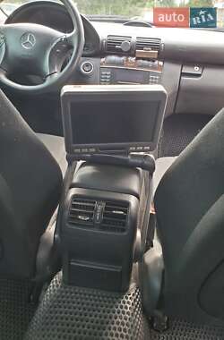 Седан Mercedes-Benz C-Class 2004 в 