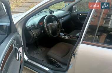 Універсал Mercedes-Benz C-Class 2002 в 