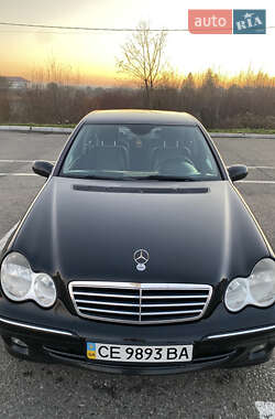 Седан Mercedes-Benz C-Class 2006 в Чернівцях