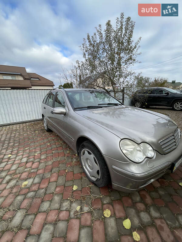 Универсал Mercedes-Benz C-Class 2004 в Черкассах