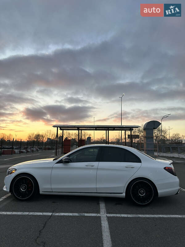 Седан Mercedes-Benz C-Class 2016 в Києві