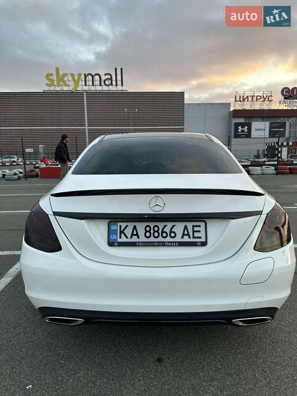 Седан Mercedes-Benz C-Class 2016 в Києві