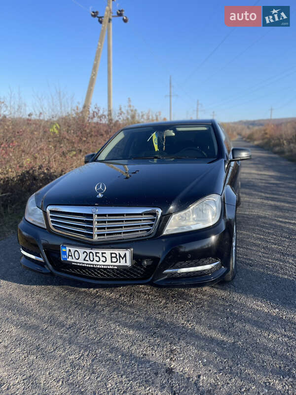 Седан Mercedes-Benz C-Class 2012 в Хусте