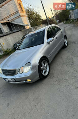 Седан Mercedes-Benz C-Class 2001 в Днепре