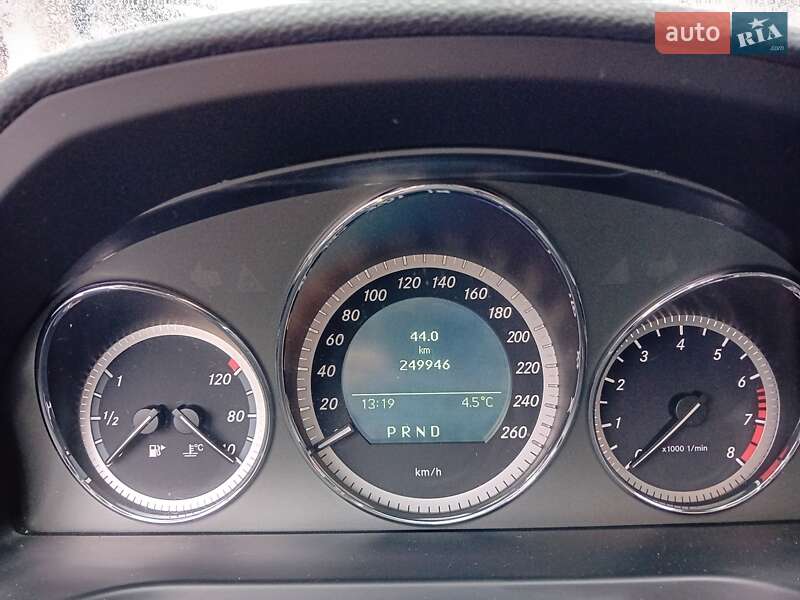 Универсал Mercedes-Benz C-Class 2010 в Староконстантинове