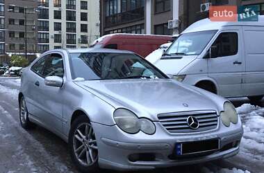 Купе Mercedes-Benz C-Class 2002 в Києві