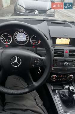 Универсал Mercedes-Benz C-Class 2010 в 