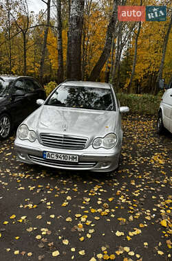 Універсал Mercedes-Benz C-Class 2004 в Луцьку