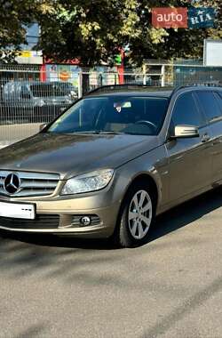 Універсал Mercedes-Benz C-Class 2010 в Кропивницькому