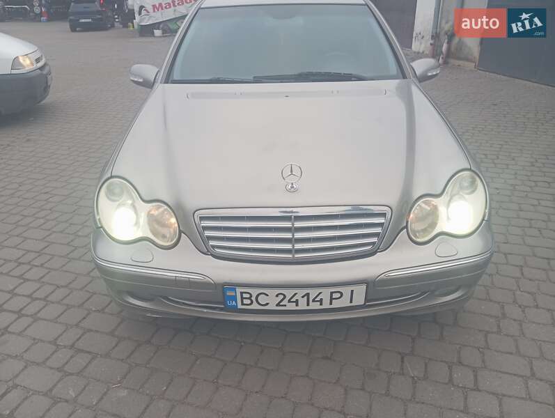 Універсал Mercedes-Benz C-Class 2003 в Львові