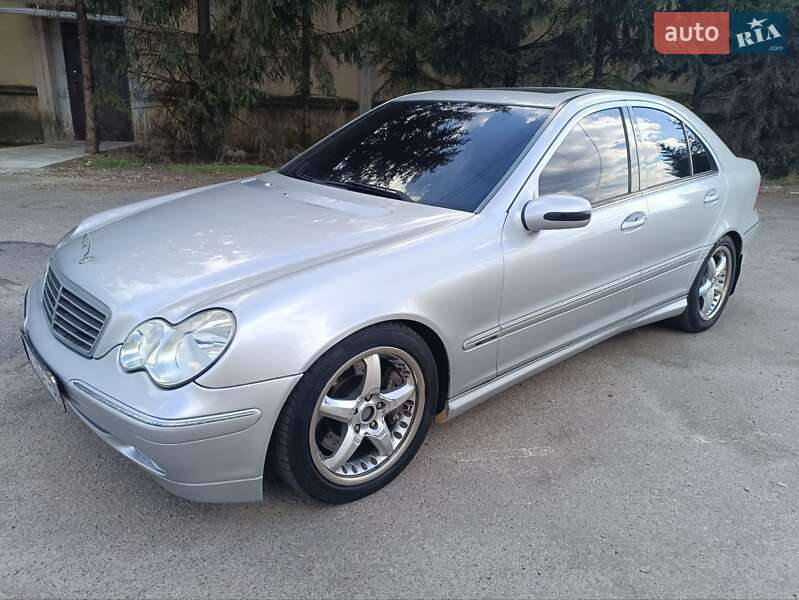 Седан Mercedes-Benz C-Class 2005 в 