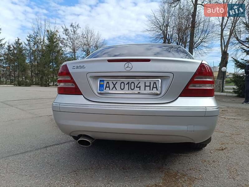 Седан Mercedes-Benz C-Class 2005 в Харькове