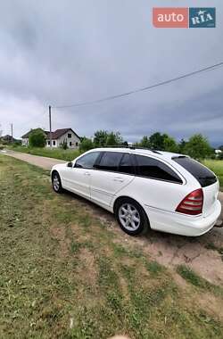 Універсал Mercedes-Benz C-Class 2004 в Івано-Франківську