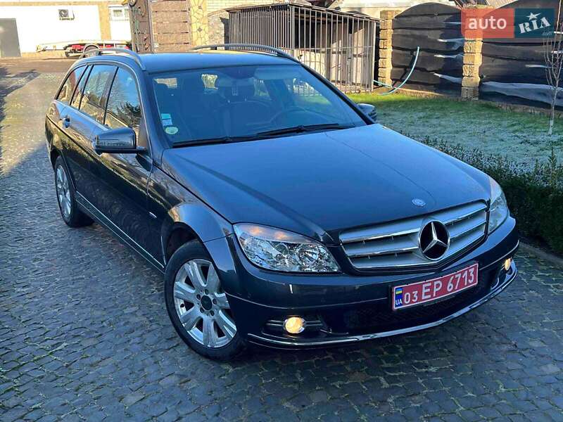 Универсал Mercedes-Benz C-Class 2010 в Луцке