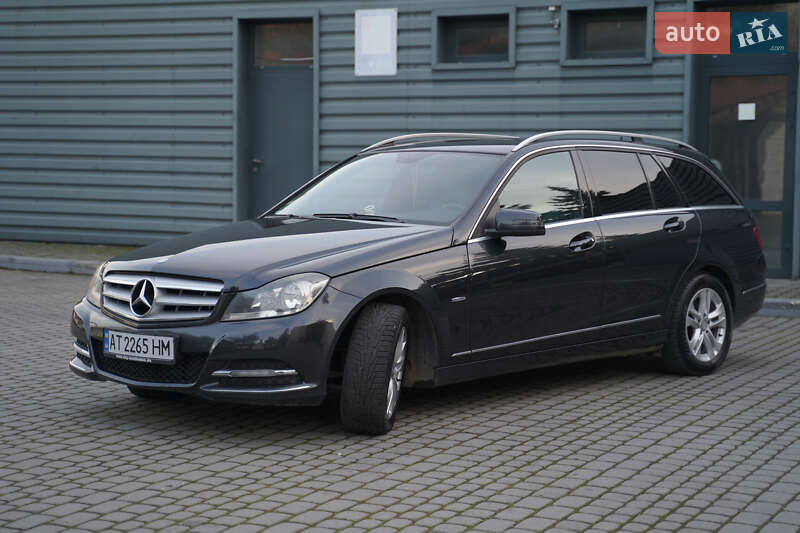 Універсал Mercedes-Benz C-Class 2012 в Івано-Франківську