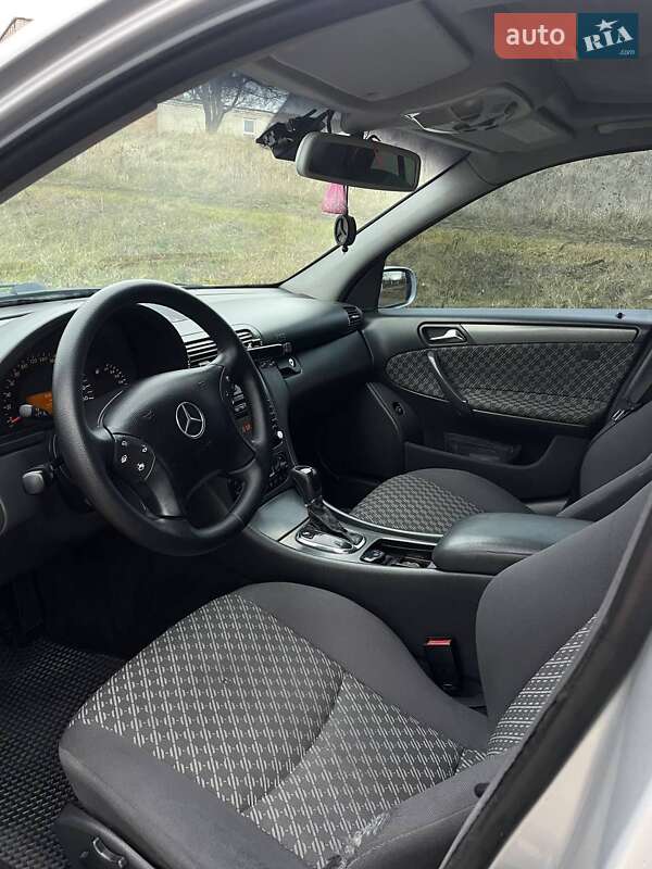 Седан Mercedes-Benz C-Class 2001 в Смолином