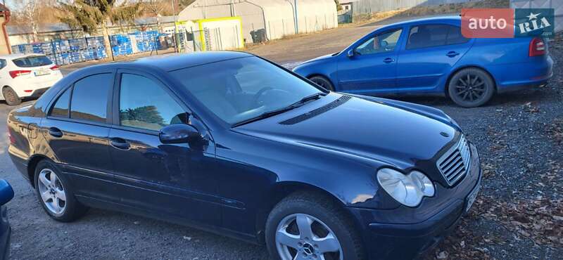 Седан Mercedes-Benz C-Class 2003 в Ивано-Франковске