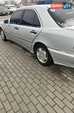 Седан Mercedes-Benz C-Class 1997 в Стрию