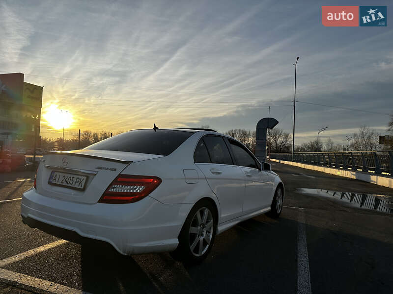 Седан Mercedes-Benz C-Class 2012 в Киеве