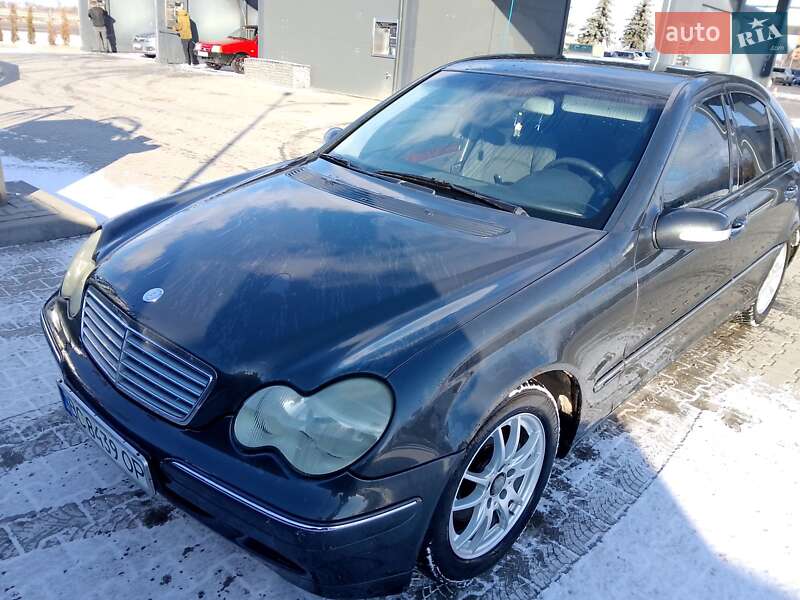 Седан Mercedes-Benz C-Class 2001 в Львове