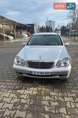 Універсал Mercedes-Benz C-Class 2003 в Чернівцях