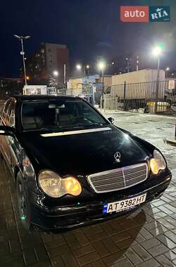 Седан Mercedes-Benz C-Class 2000 в Івано-Франківську