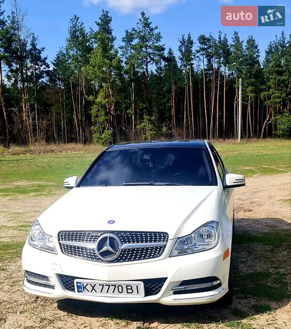 Седан Mercedes-Benz C-Class 2012 в Харкові