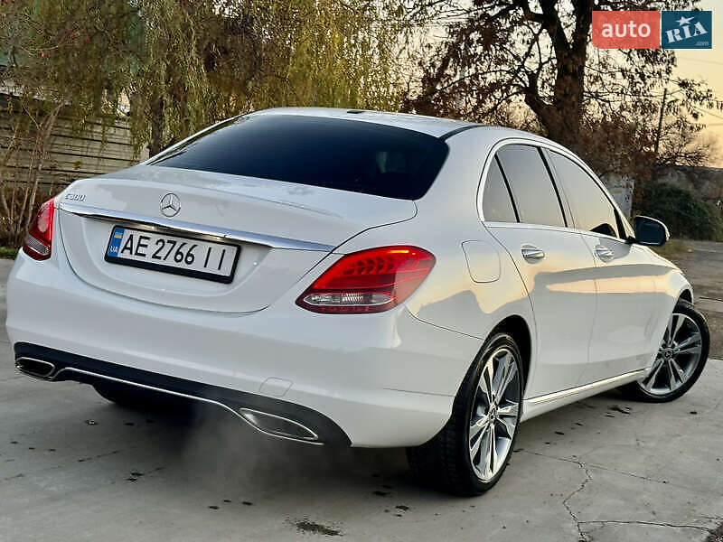 Седан Mercedes-Benz C-Class 2017 в Павлограде