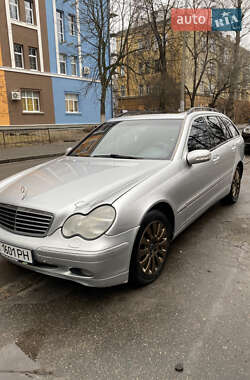 Універсал Mercedes-Benz C-Class 2001 в Києві