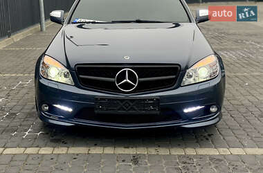 Універсал Mercedes-Benz C-Class 2009 в Мукачевому